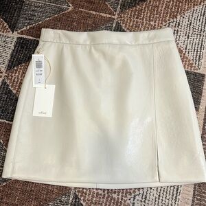 Aritzia Wilfred Pearl Leather Skirt. Size 8. With tags!